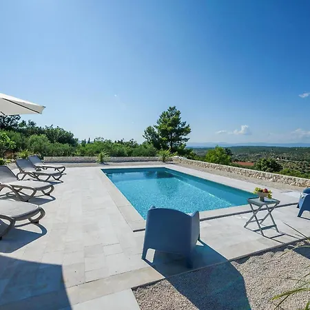 Holiday home Awesome In With View Bobovisca