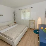 Cozy In Bobovisca