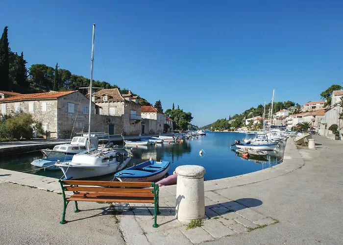 1 Bedroom Lovely In Bobovisca